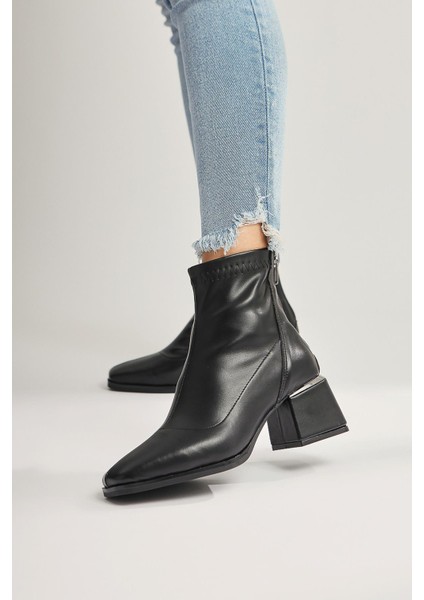 Dominga Siyah Fermuarlı Bot fiyatları