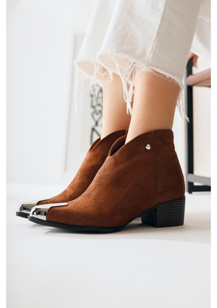 Jay Taba Süet Sivri Burunlu Metal Detaylı Bot