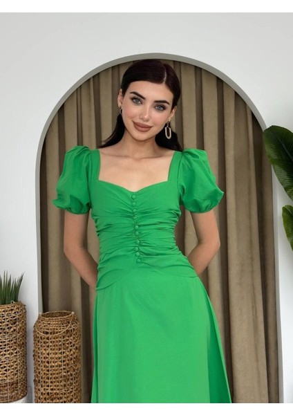 Kare Yaka Düğmeli Elbise