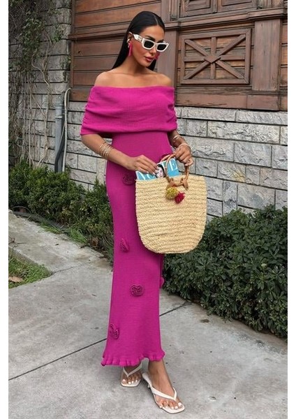 Eteği Gül Detay Madonna Yaka Elbise 2863