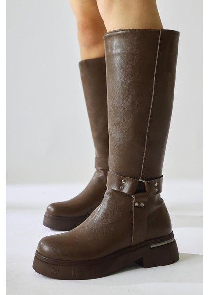 Lani Taba Toka ve Zımba Detaylı Kalın Tabanlı Çizme modelleri