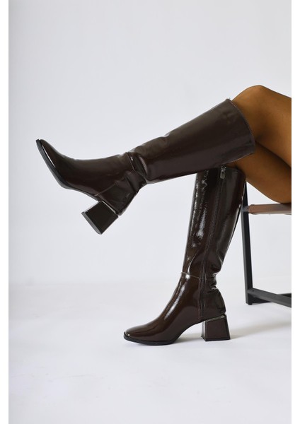 Miami Kahve Rugan Küt Burunlu Çizme fırsatları