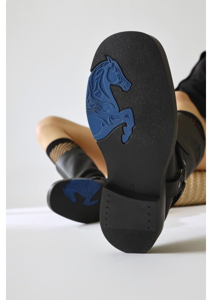 Lourd Siyah Yumuşak Derili Kemer Detaylı Bot fiyatları