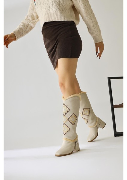 Hilka Ten Çıkarılabilir Konçlu Etnik Desenli Bot-Çizme indirimleri