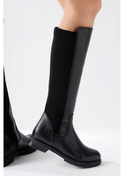 Benedikta Siyah Oval Burunlu Dalgıç Kumaş Detaylı Çizme modelleri