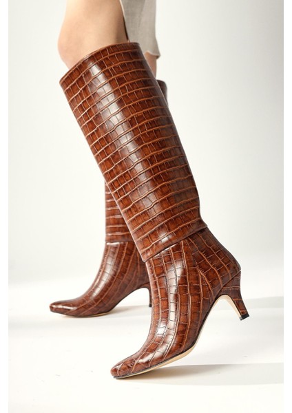 Milika Taba Sivri Burunlu Kısa Topuklu Çekme Çizme