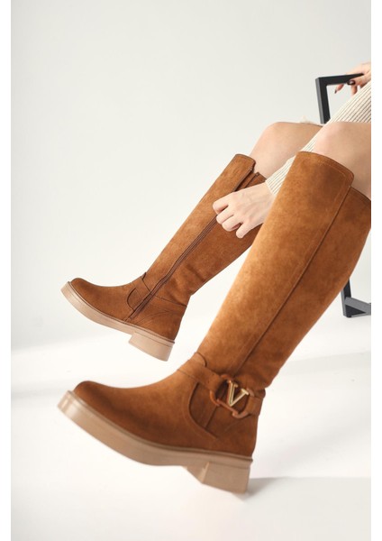Ginan Taba Süet Toka Detaylı Kısa Topuklu Fermuarlı Çizme modelleri