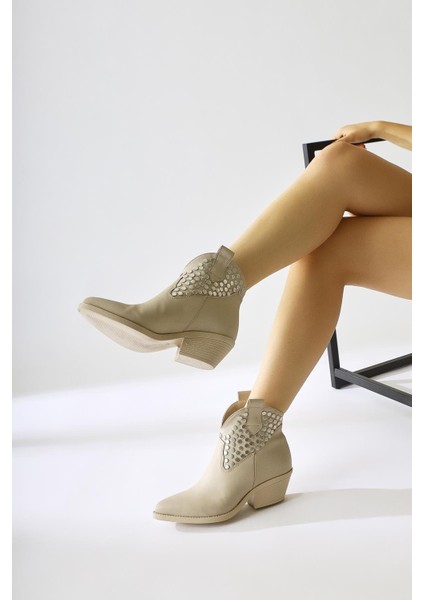 Tency Bej Zımba Detaylı Sivri Burunlu Western Bot fırsatları