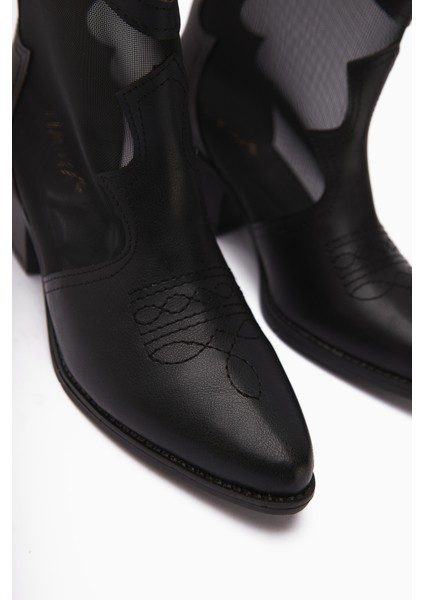 Sevala Siyah Nakışlı Trasparan Detaylı Western Kadın Yazlık Bot fiyatları