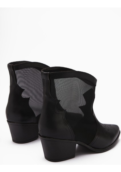Sevala Siyah Nakışlı Trasparan Detaylı Western Kadın Yazlık Bot fırsatları