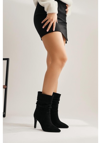 Wilma Siyah Süet Körüklü Ince Topuklu Bot fırsatları