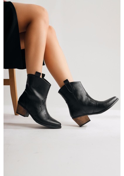 Joo Siyah Sivri Burunlu Nakışlı Western Bot fiyatları