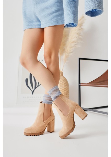 Dorsaf Krem Süet Oval Burunlu Lastikli Topuklu Bot fiyatları