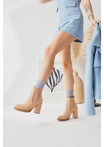 Dorsaf Krem Süet Oval Burunlu Lastikli Topuklu Bot modelleri