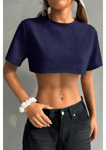Kadın Lacivert Bisiklet Yaka Oversize Crop T-Shirt fiyatları
