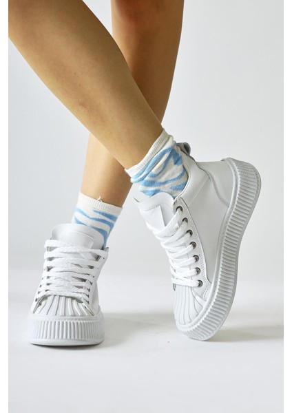 Daniele Beyaz Bağcıklı Spor Bot