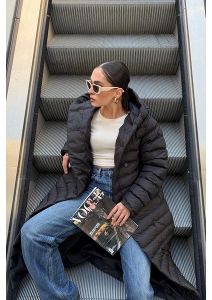 Kapüşonlu Düğme Kapamalı Uzun Şişme Mont SİYAH 6494