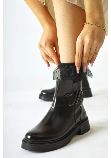 Birta Siyah Rugan Toka Detaylı Oval Burunlu Bot