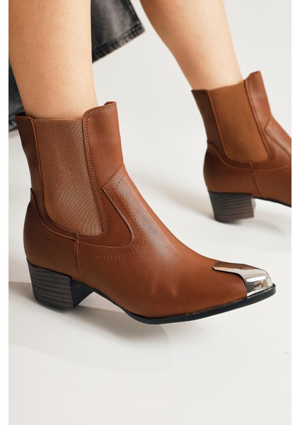 Micki Taba Sivri Burunlu Metal Detaylı Bot indirimleri