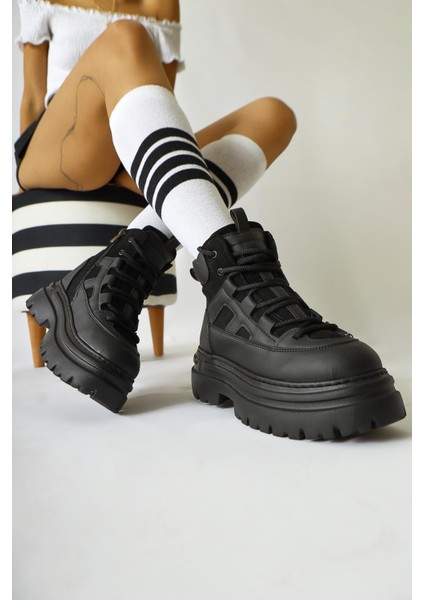 Kindra Siyah Süet Detaylı Yüksek Taban Spor Bot modelleri