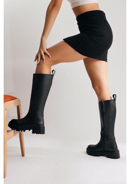 Escada Siyah Kalın Tabanlı Fermuarlı Çizme fiyatları