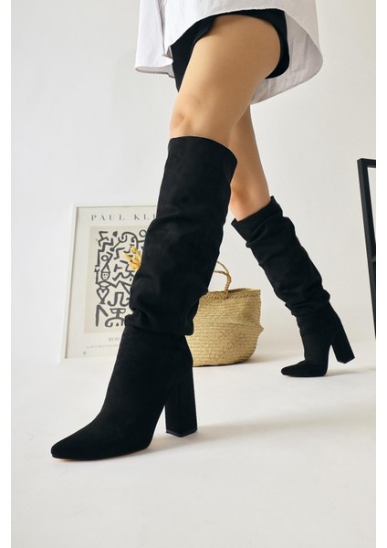 Loren Siyah Süet Siveri Burunlu Yüksek Topuklu Dizaltı Çizme