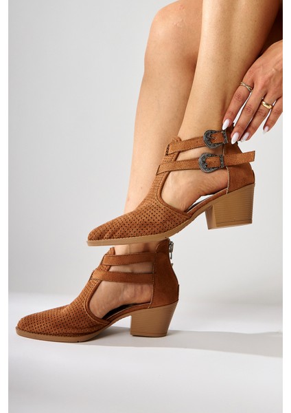 Carin Taba Süet Toka Detaylı Arkadan Fermuarlı Kadın Yazlık Bot fiyatları