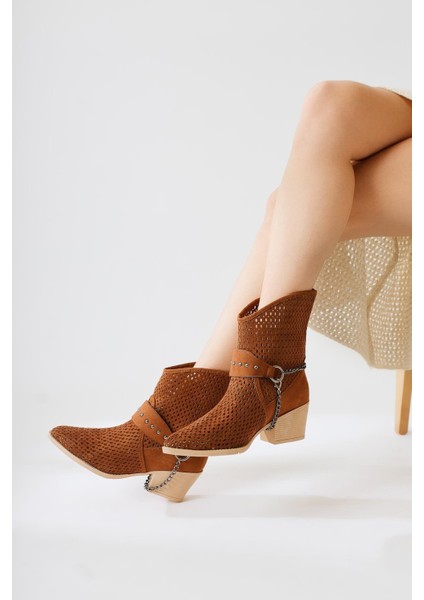 Olinda Taba Süet Lazer Kesim Sivri Burunlu Zincir Detaylı Yazlık Western Bot fiyatları