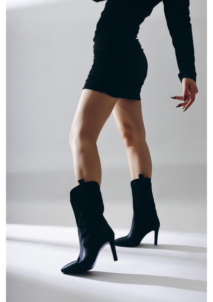 Abigael Siyah Süet Deri Detaylı Nakışlı Ince Topuklu Bot fiyatları