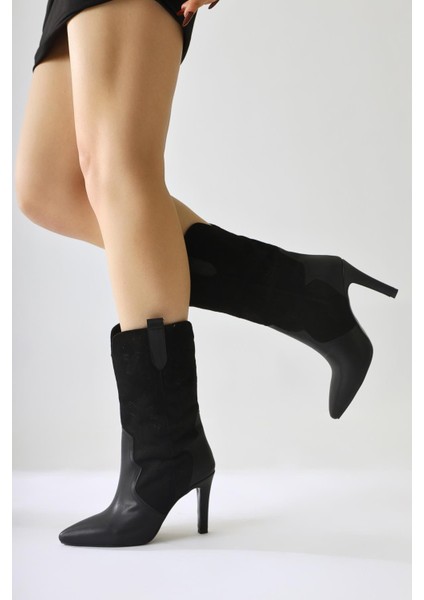 Abigael Siyah Süet Deri Detaylı Nakışlı Ince Topuklu Bot fırsatları