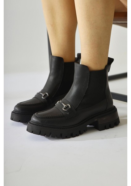 Lemonie Siyah Toka Detaylı Lastikli Çekme Bot fırsatları