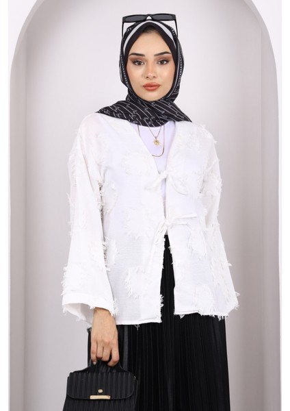 Ekru Ön Bağlamalı Püsküllü Kimono