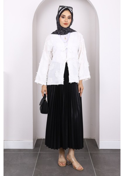 Ekru Ön Bağlamalı Püsküllü Kimono fiyatları