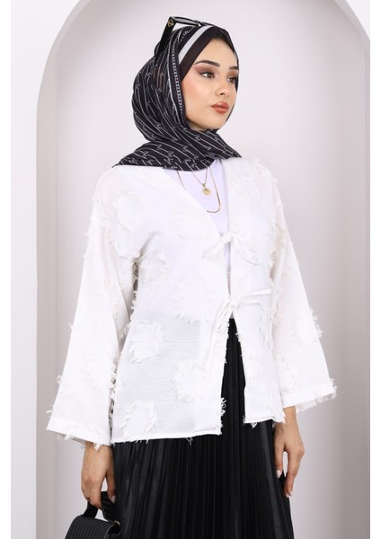 Ekru Ön Bağlamalı Püsküllü Kimono modelleri