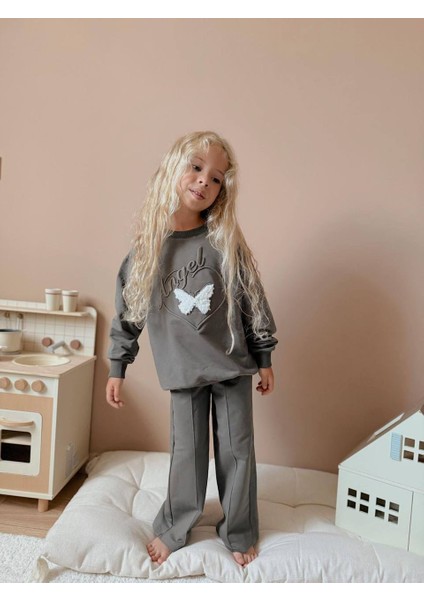 Kelebek Işlemeli Kız Çocuk Alt Üst Takım fiyatları