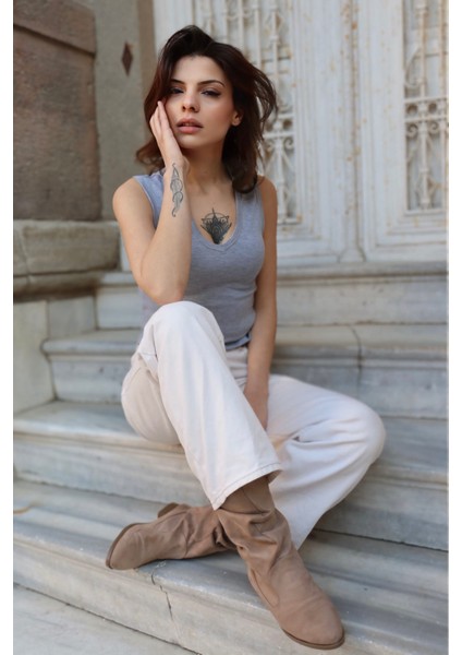 Kolsuz V Yaka Crop