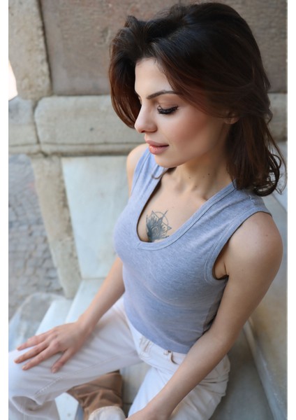Kolsuz V Yaka Crop fiyatları
