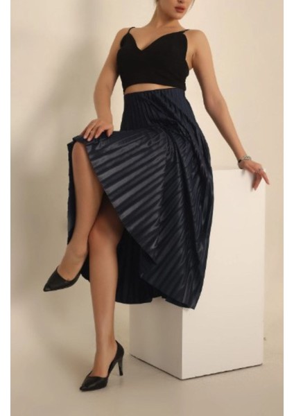 Lacivert Pileli Deri Görünüm Etek 229454 fiyatları