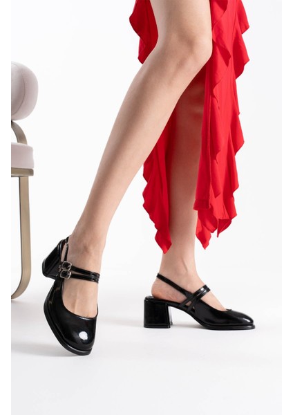 Faye Siyah Rugan Kadın Topuklu Ayakkabı fırsatları