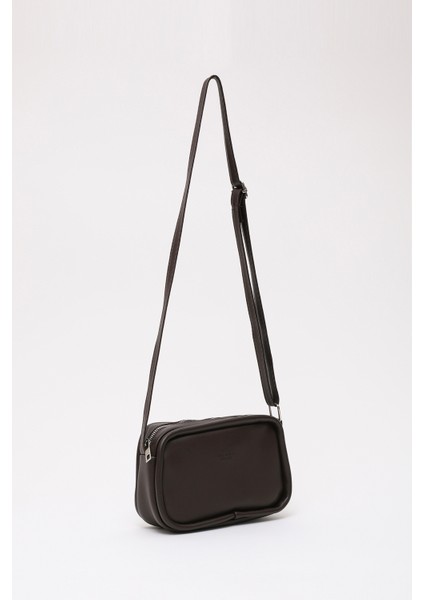 Kahve Rengi Shk62 Tek Bölmeli Suni Deri Ayarlanabilir Askılı Fermuarlı Çapraz Omuz Çantası fiyatları