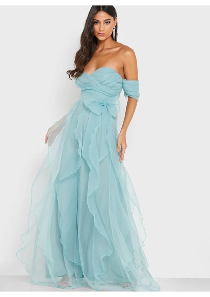 Omuzları Açık Dalya Organze Volanlı Elbise fırsatları