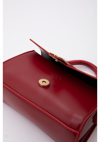 Kırmızı SHK109 Suni Deri Çıtçıtlı Ayarlanabilir Askılı Kadın El, Kol ve Omuz Çantası U:11 E:19 G:7 cm