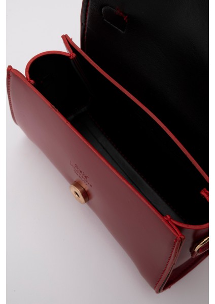 Kırmızı SHK109 Suni Deri Çıtçıtlı Ayarlanabilir Askılı Kadın El, Kol ve Omuz Çantası U:11 E:19 G:7 cm