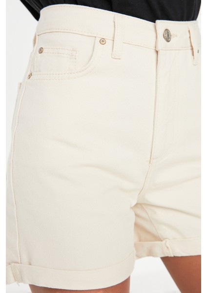 Shopeonly ekru Paçası Katlamalı Yüksek Bel Denim Şort fırsatları