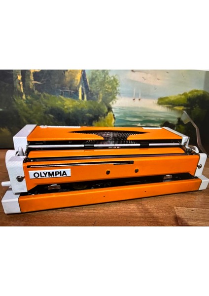 Olympia Traveller De Luxe F Klavye Çantalı Daktilo - Sorunsuz Çalışır Durumda fiyatları