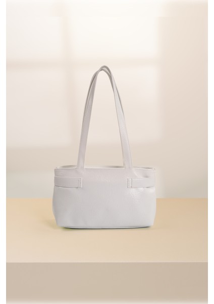 Beyaz SHK233 Kırışık Dokulu Suni Deri Fermuarlı Tek Bölmeli Kemer Detaylı El, Kol ve Omuz Çantası modelleri