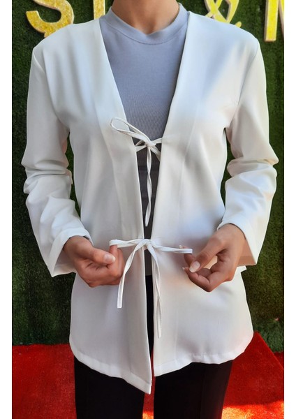 Bağlamalı Beyaz Blazer Ceket fiyatları