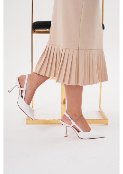 Golden Heel 8.5 cm Beyaz Arkası Açık Topuklu Stiletto Ayakkabı