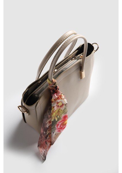 Lagraccio Paris Kadın Jeev Fularlı El ve Askılı Çanta Vizon fırsatları