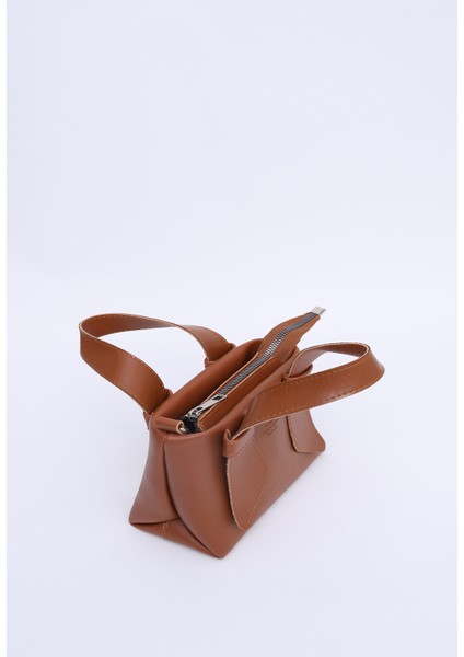 Taba SHK60 Suni Deri, Tek Bölmeli, Fermuarlı, Ayarlanabilir Askılı, El, Kol Ve Omuz Çantası